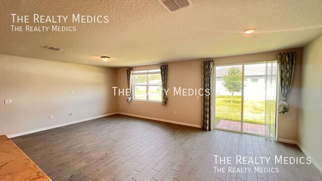 Building Photo - 702 Alta Vista Ct