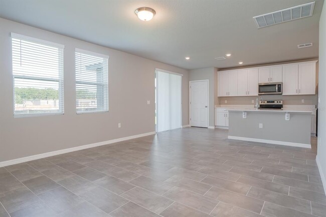 Building Photo - 518 Amadoras Wy