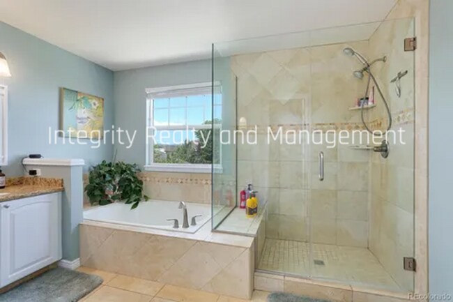 Building Photo - 8551 S Mallard Pl
