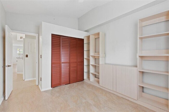 Building Photo - 781 SW 148th Ave