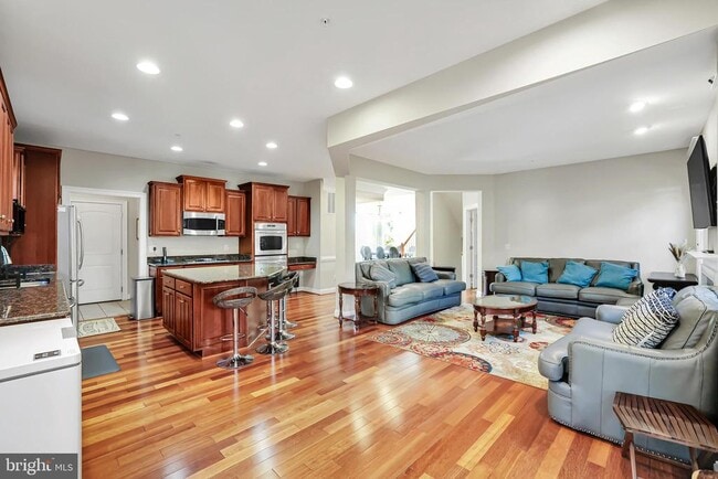 Building Photo - 3037 Moore Ln