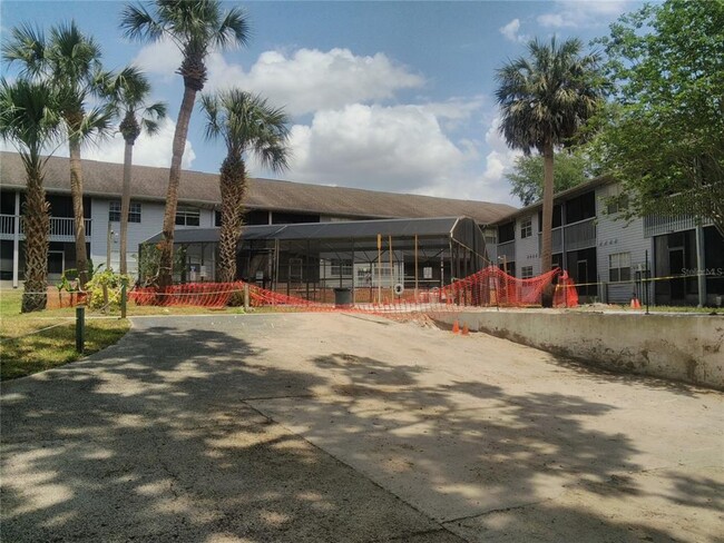 Building Photo - 313 Dirksen Dr
