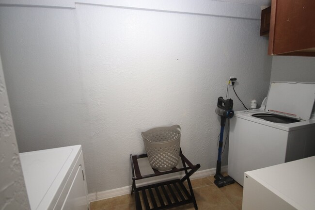 Building Photo - Incredible, completely remodeled FURNISHED...