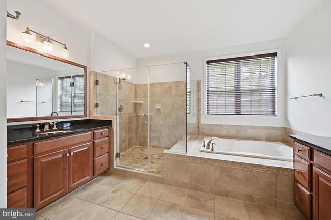Building Photo - 24267 Purple Finch Dr