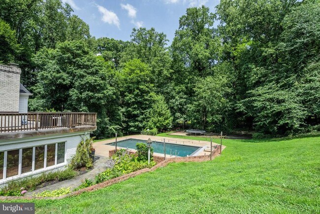 Building Photo - 7732 Canal Ct