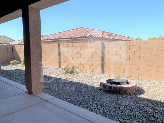 Building Photo - 334 N 79th Pl