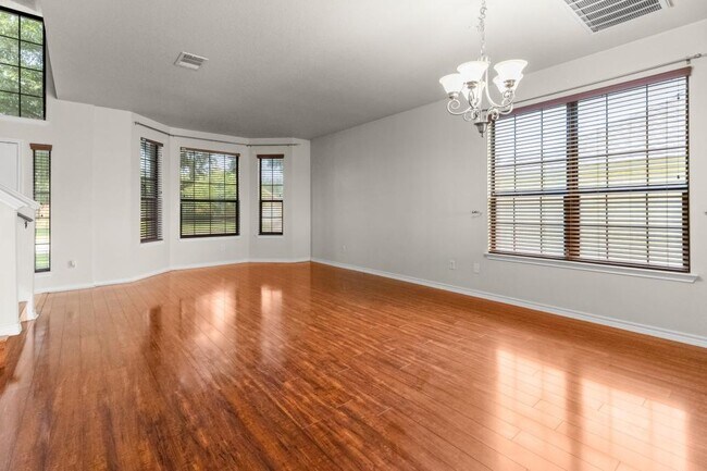 Building Photo - 2802 Scottsdale Dr
