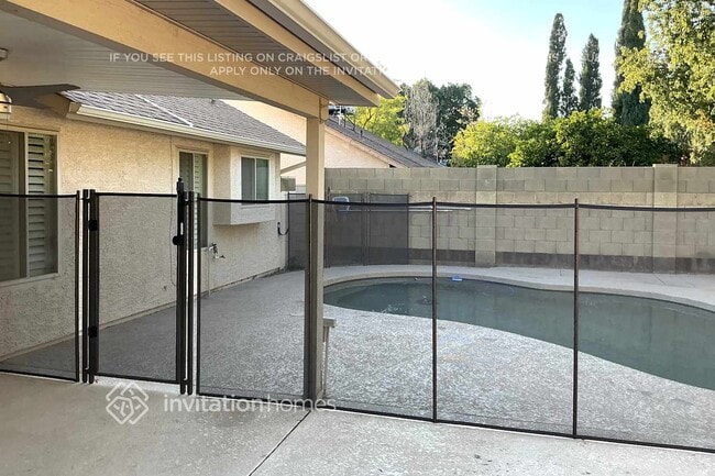 Building Photo - 5954 E Elmwood St