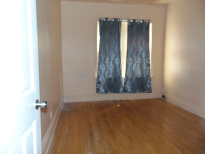 Building Photo - 6644 S Peoria St