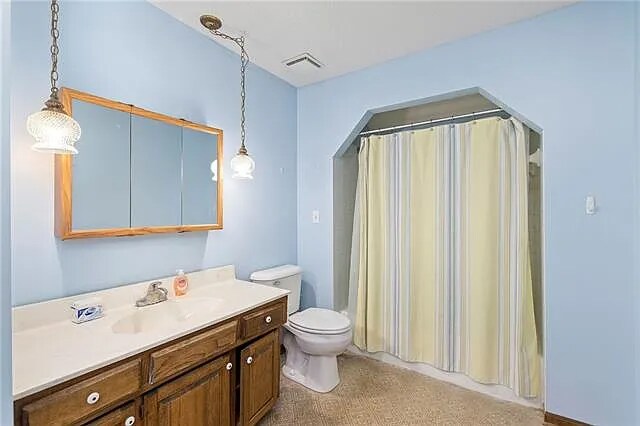 Building Photo - 5710 NW Verlin Dr