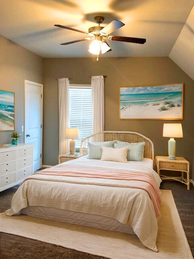 Building Photo - 136 Herschel Dr