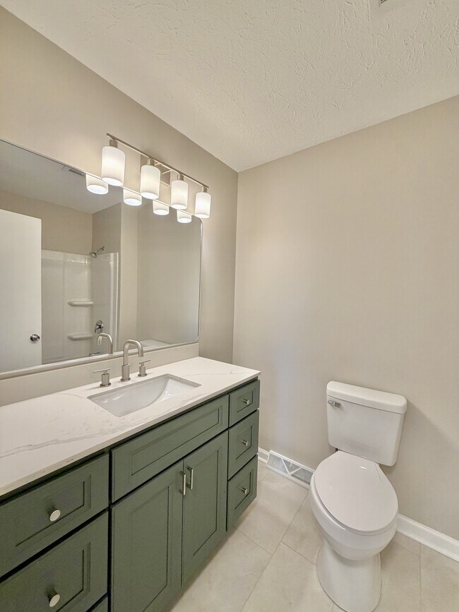 Building Photo - 520 Cricklewood Dr
