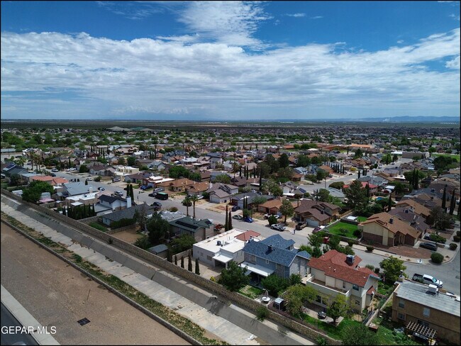 Building Photo - 11109 Loma Grande Dr