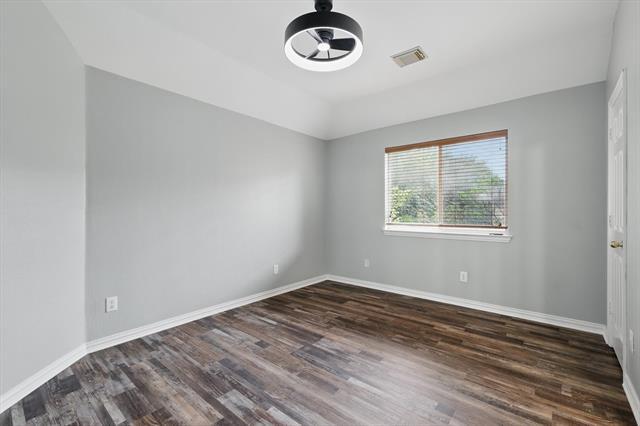 Building Photo - 3228 Kent Dr