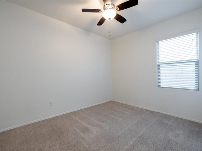 Building Photo - Modern Comfort Meets Community Living – 3 Bed, 2 Bath Beauty with Resort-Style Amenities!