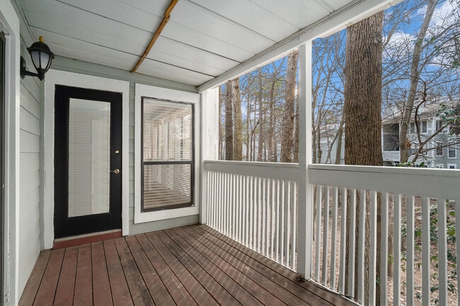 Building Photo - 1115 Summit N Dr