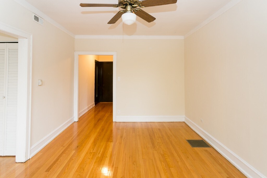 Building Photo - 1455 W Byron St