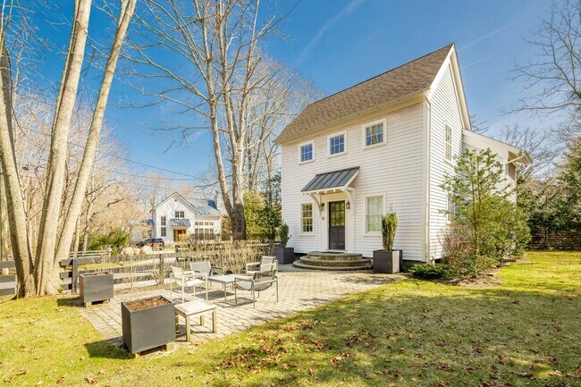 Primary Photo - 10 Hildreth St