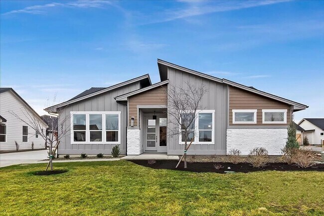 Primary Photo - Stunning New Construction by Biltmore | El...