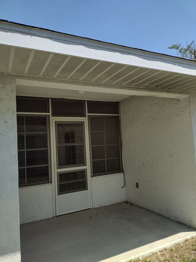 Building Photo - Charming 3BR/2BA Home in Countryside Estat...
