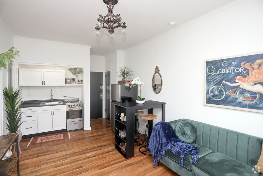 Exterior Unit Combo - Devonshire Apartments