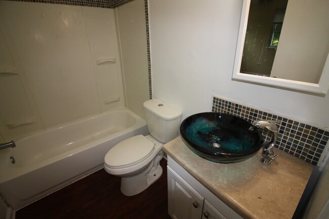 Building Photo - BEAUTIFUL HOME IN GLEN BURNIE!! COMPLETELY REMODELED! GORGEOUS!!!