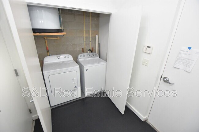 Building Photo - 5008 S MacDill Ave