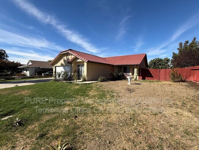 Primary Photo - 41384 Collegian Way