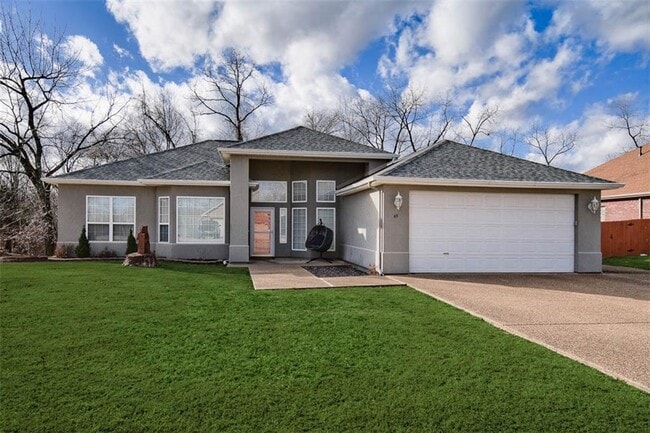 Building Photo - 69 Witherby Dr