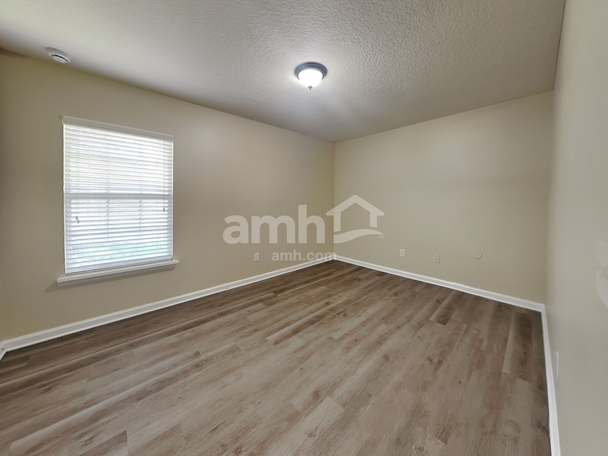 Building Photo - 12683 Pine Marsh Way