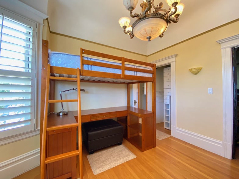 Building Photo - 55 Fair Oaks St