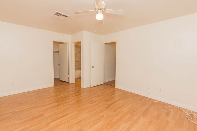 Building Photo - - Available 2 Bedroom Downstairs Condo at ...
