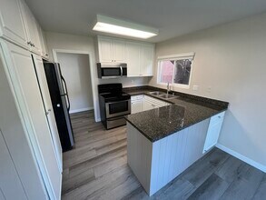 Building Photo - 17131 W Bernardo Dr