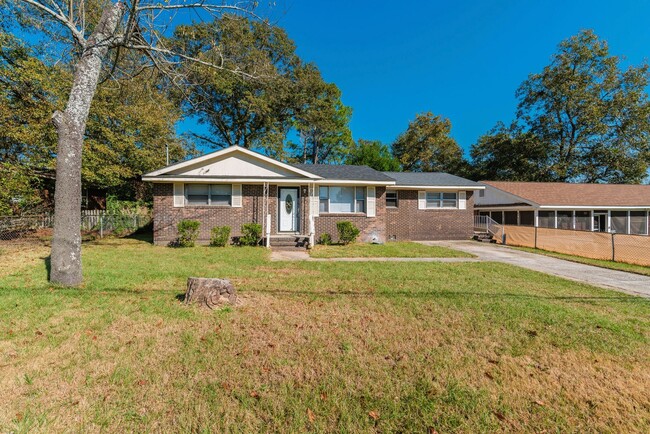 Building Photo - $1,250 - 3 bed/2 bath house for rent in Fl...