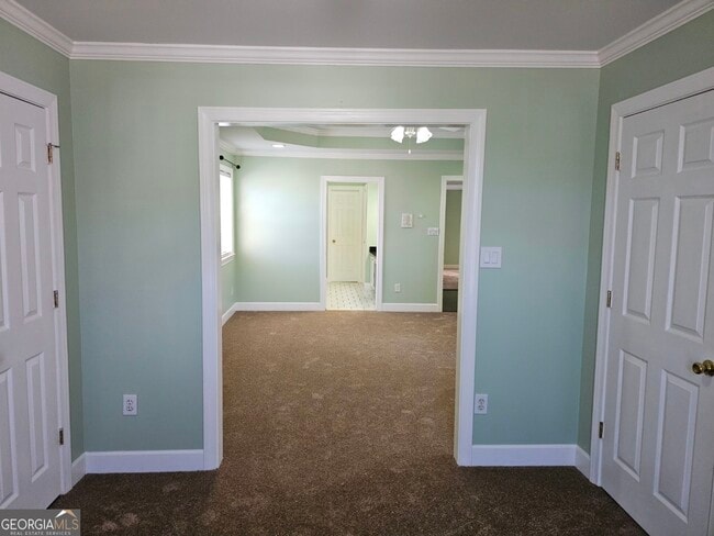 Building Photo - 185 Rock Hill Dr