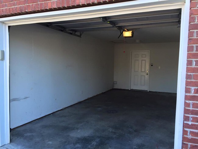 Building Photo - 1503 Colin Bradley Dr