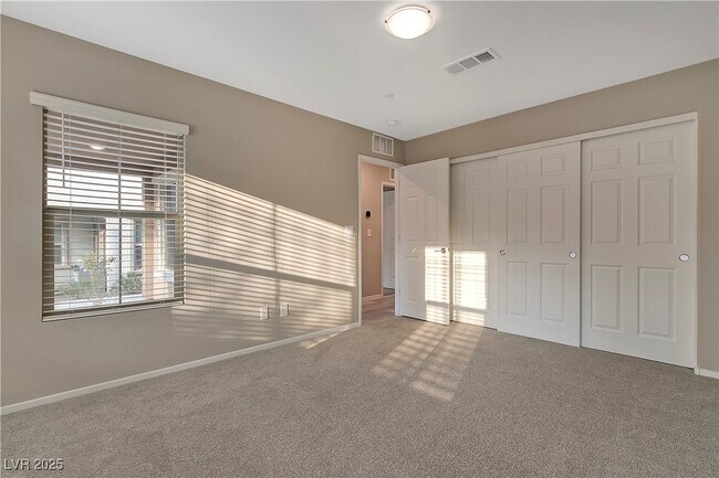 Building Photo - 41 Lomita Heights Dr