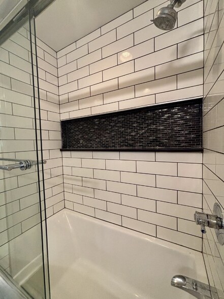 Building Photo - 1738 E 71st St