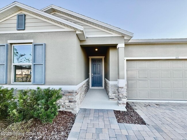 Building Photo - 386 Glaspell Cir SE