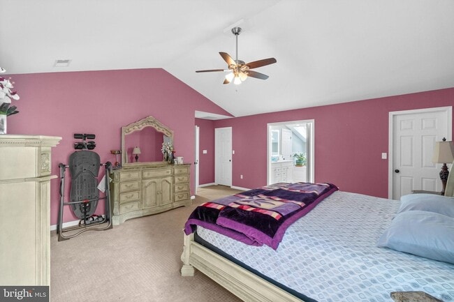 Building Photo - 6874 Caravan Ct
