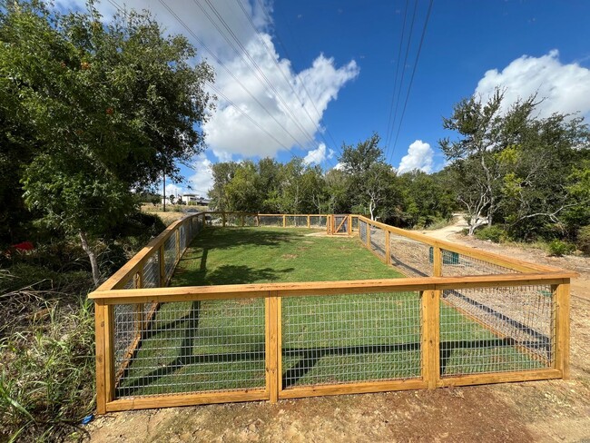 Building Photo - 13709 Giovannis Gdn