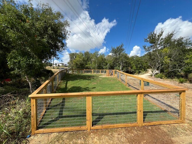 Building Photo - Beautiful New Construction Townhome with G...