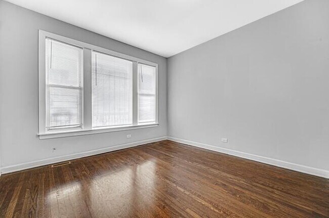 Building Photo - 6111 S Eberhart Ave