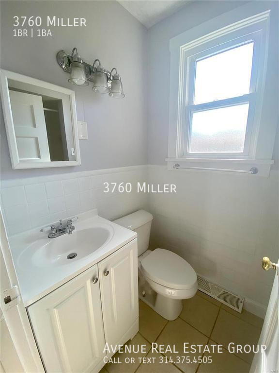 Building Photo - 3760 Miller-