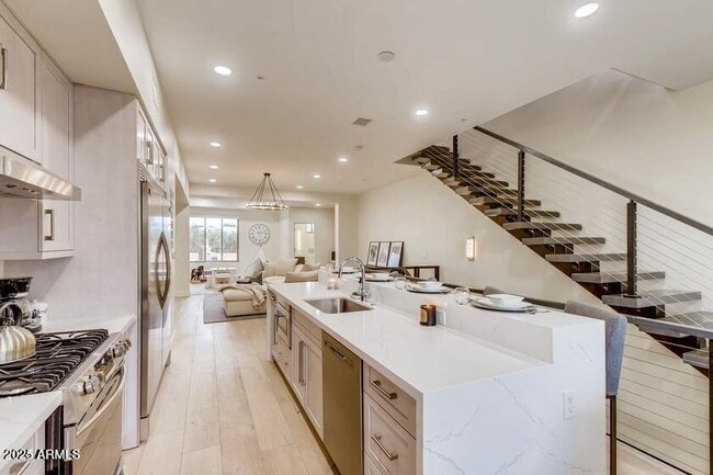 Building Photo - 7788 E Main St