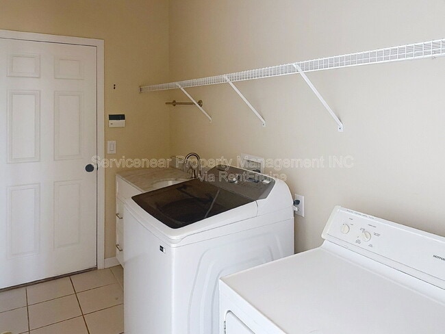 Building Photo - 2500 Trapside Ct