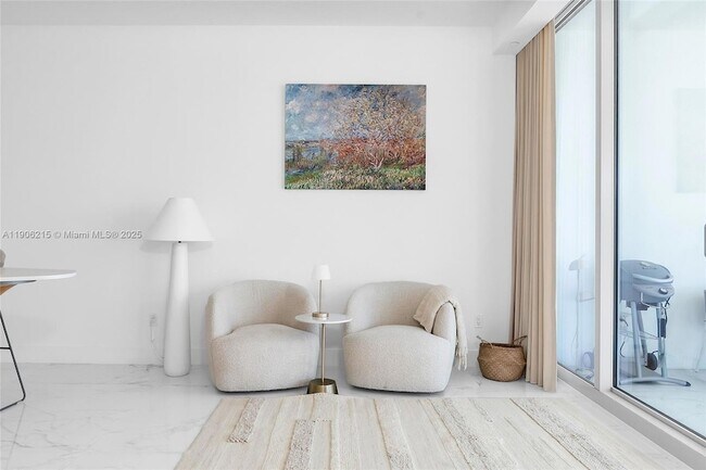 Building Photo - 16901 Collins Ave