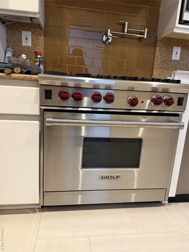 Building Photo - 404 Bauer Pl