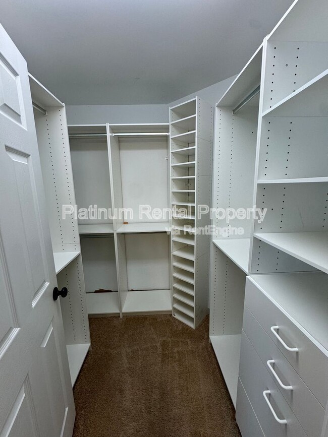 Building Photo - 830 Eden Green Ct