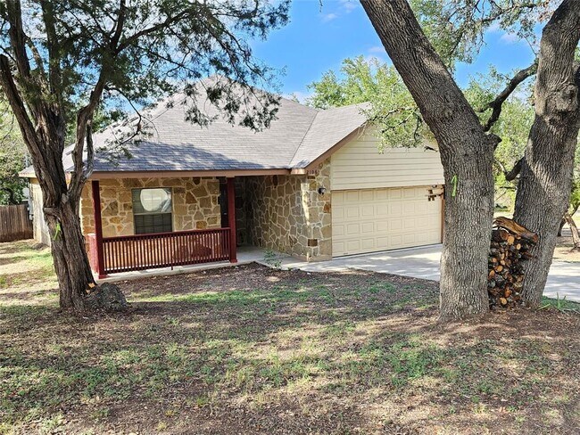Building Photo - 2106 Red Fox Rd
